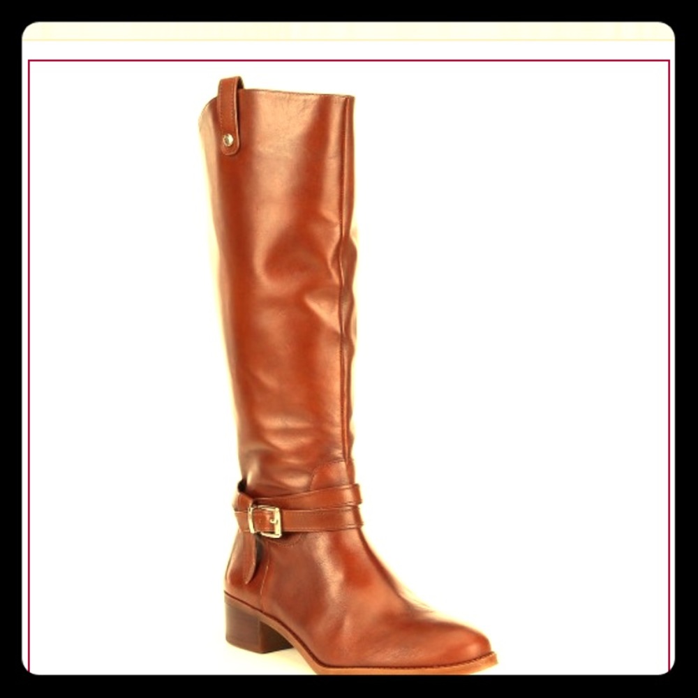 Alex Marie Lealahs, Wide Calf